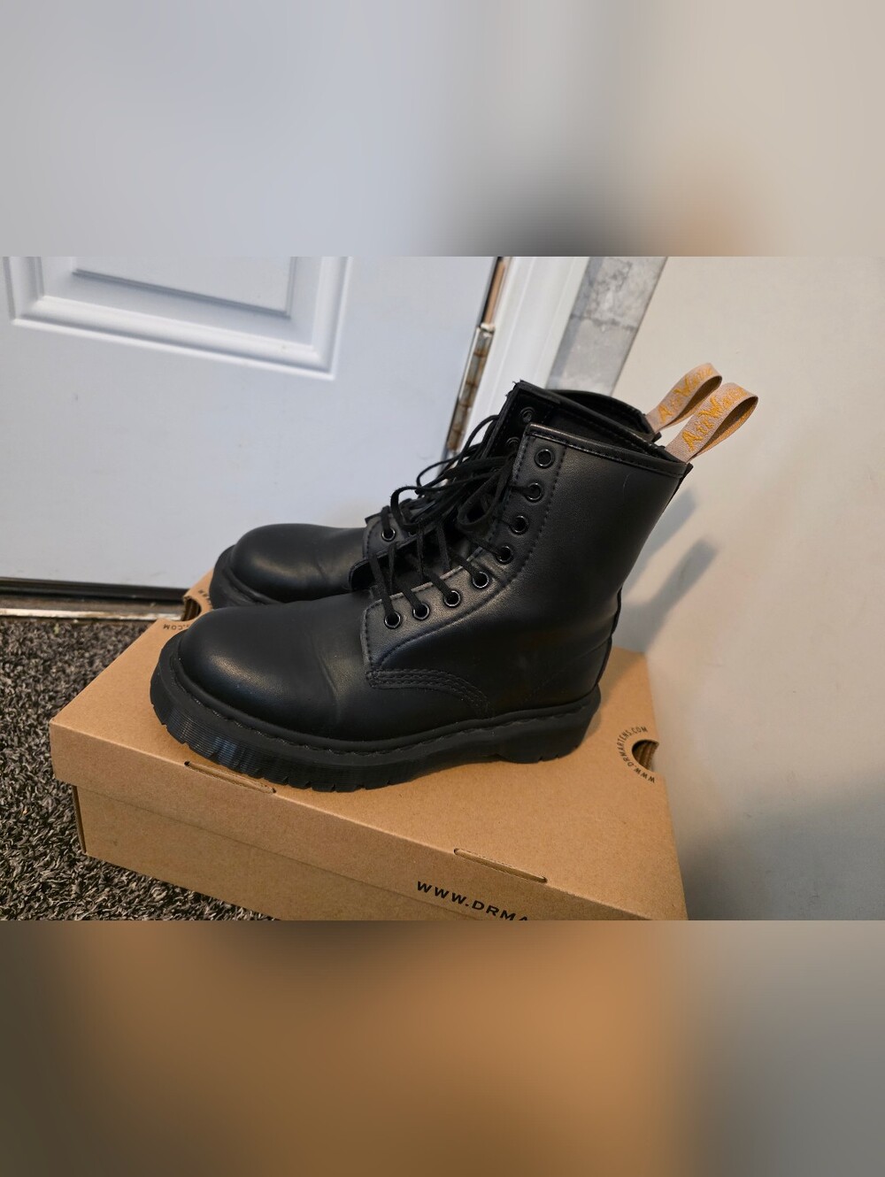 Doc Martens Vegan 1460 Bex Mono Size US 7 Womens